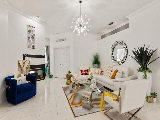 596 NW Lambrusco Drive, Port St Lucie, FL 34986