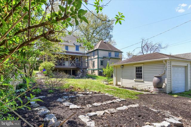 3930 BRISBAN ST, Harrisburg, PA 17111