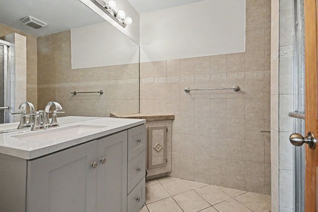 1457 Beaumont Circle, Bartlett, IL 60103