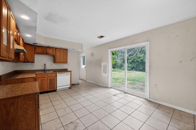 1051 Flintlock Drive, Cincinnati, OH 45231
