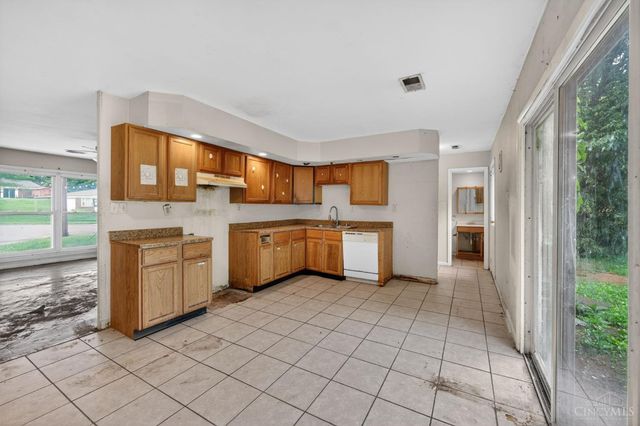 1051 Flintlock Drive, Cincinnati, OH 45231