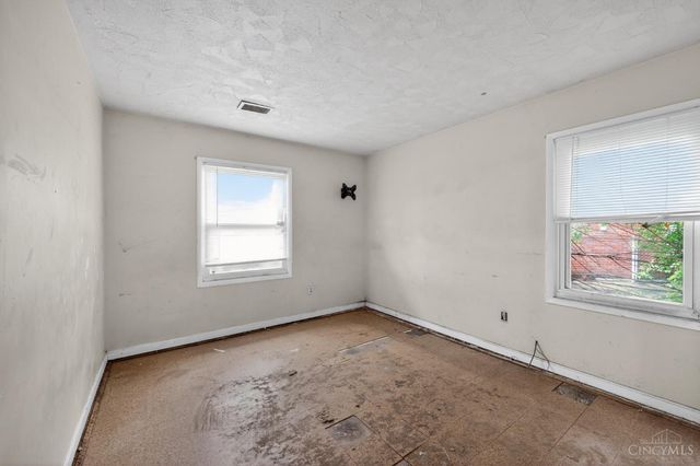 1051 Flintlock Drive, Cincinnati, OH 45231