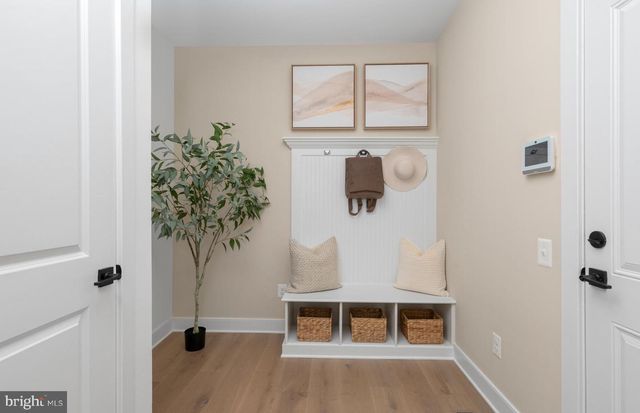 18441 SUGAR SNAP CIR, Leesburg, VA 20176