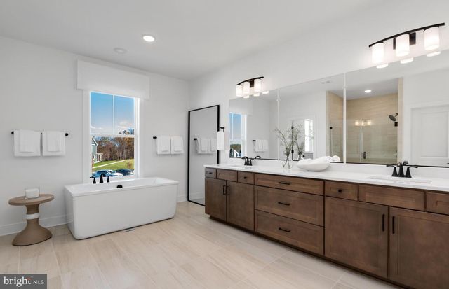 18441 SUGAR SNAP CIR, Leesburg, VA 20176