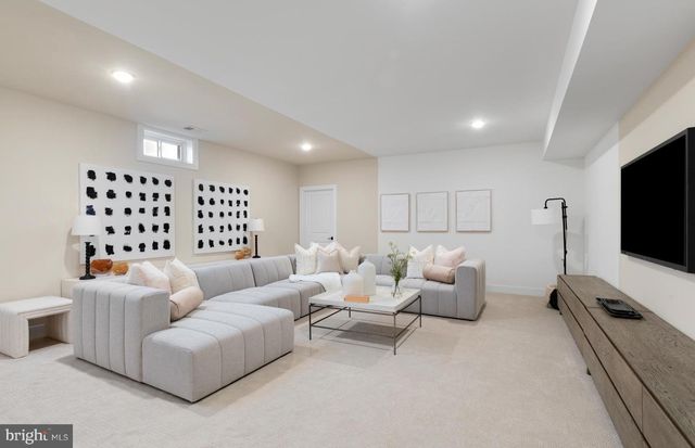 18441 SUGAR SNAP CIR, Leesburg, VA 20176