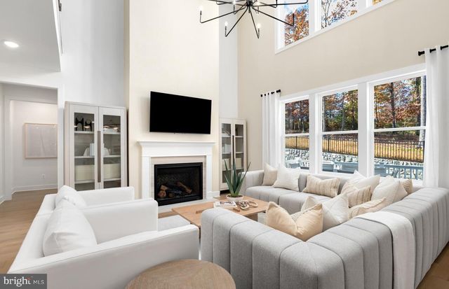 18441 SUGAR SNAP CIR, Leesburg, VA 20176