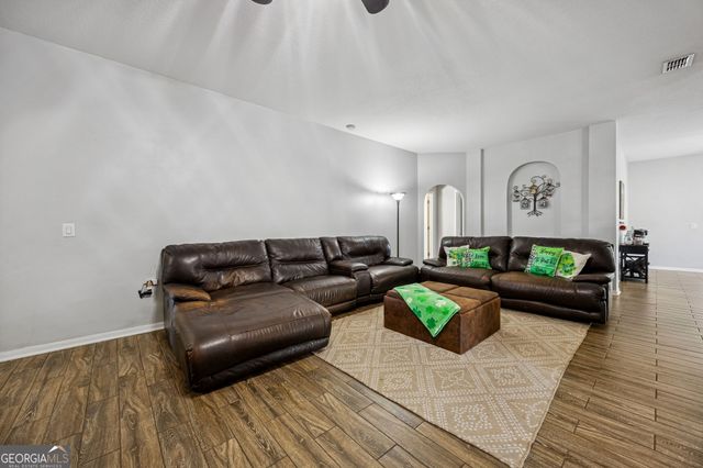 151 Pine Bluff Boulevard W, Kingsland, GA 31548