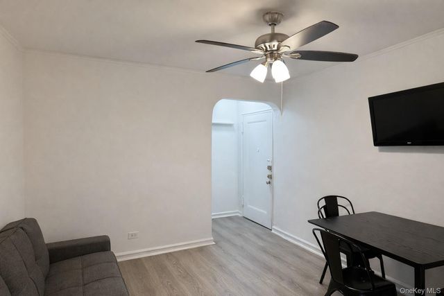 40-05 Ithaca Street 6D, Elmhurst, NY 11373