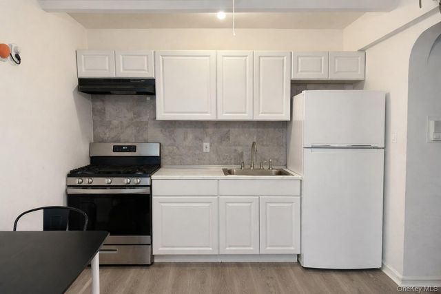 40-05 Ithaca Street 6D, Elmhurst, NY 11373