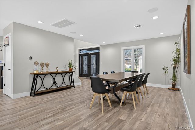 14 Woodland Drive, Old Bethpage, NY 11804