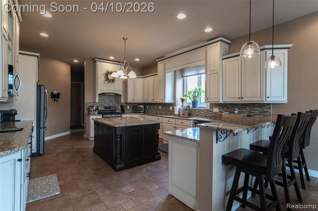 67102 Rachael Lane, Washington, MI 48095