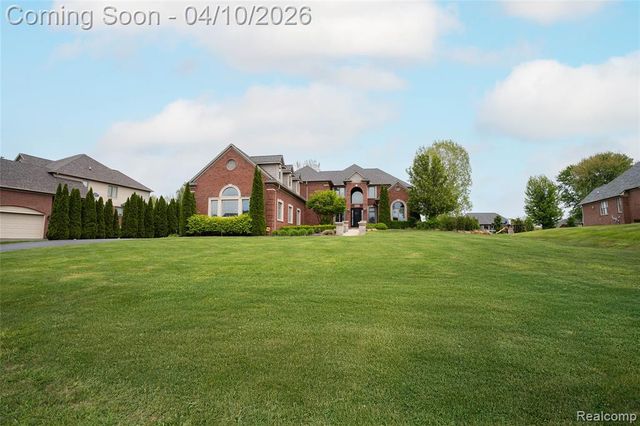 67102 Rachael Lane, Washington, MI 48095