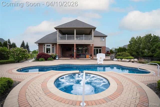 67102 Rachael Lane, Washington, MI 48095