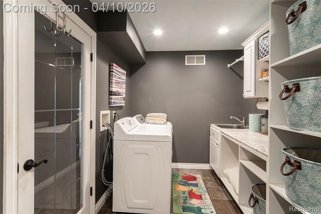 67102 Rachael Lane, Washington, MI 48095
