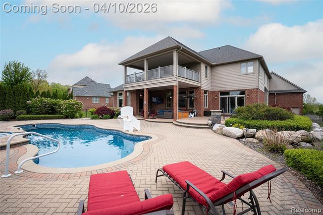 67102 Rachael Lane, Washington, MI 48095