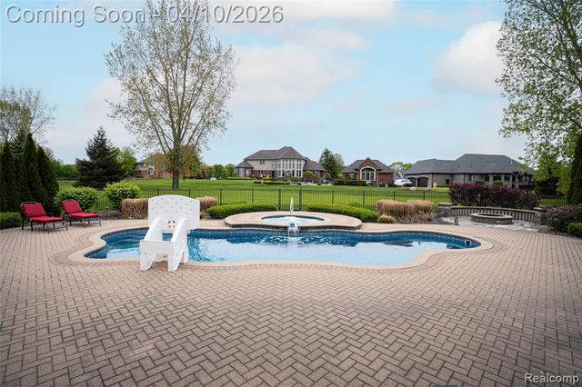 67102 Rachael Lane, Washington, MI 48095