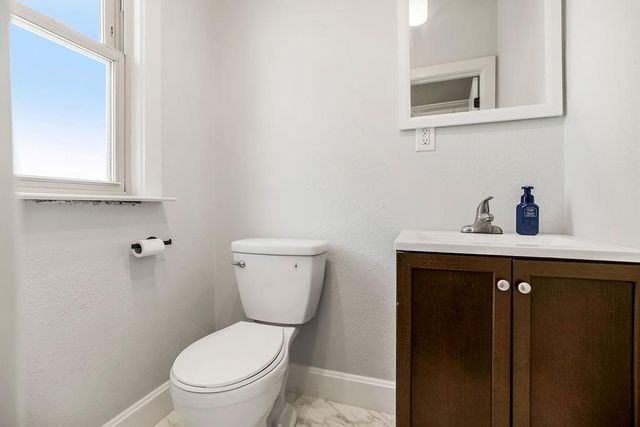 207 N 15th Street, Kansas City, KS 66102