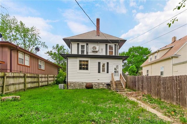 207 N 15th Street, Kansas City, KS 66102