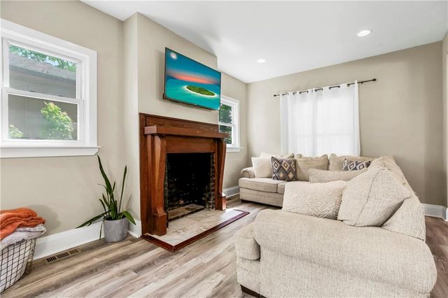 207 N 15th Street, Kansas City, KS 66102