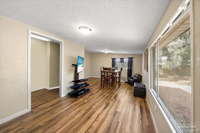 6480 Gaynell Ave, Milton, FL 32570