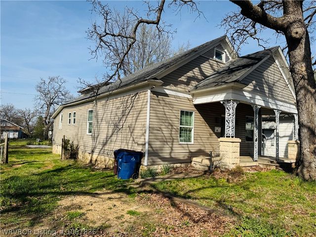 1805 T Street, Fort Smith, AR 72901