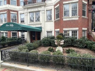 250 Commonwealth Ave 22, Boston, MA 02116
