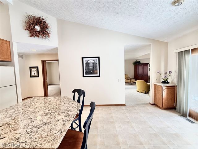 33162 Eagles Glen Court, North Ridgeville, OH 44039