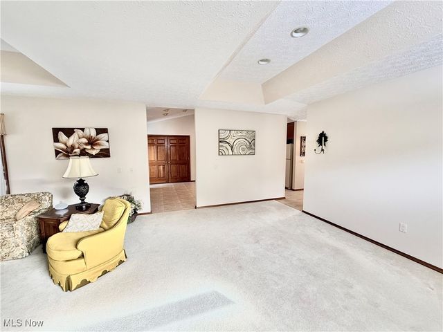 33162 Eagles Glen Court, North Ridgeville, OH 44039