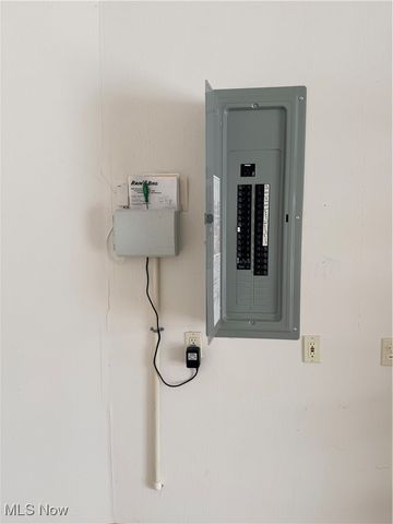 33162 Eagles Glen Court, North Ridgeville, OH 44039