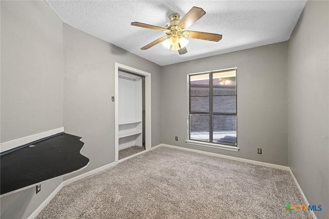 1008 Woodshadows Drive, Harker Heights, TX 76548