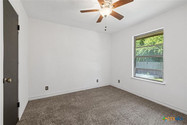 1008 Woodshadows Drive, Harker Heights, TX 76548