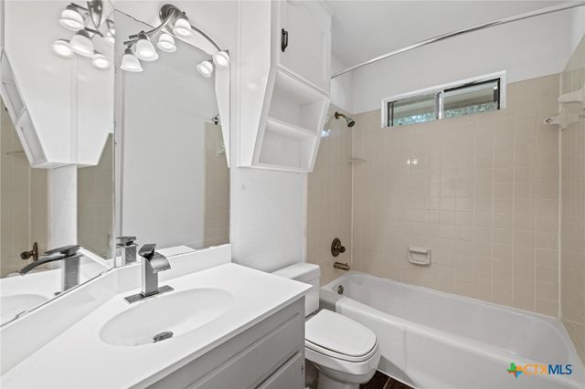 1008 Woodshadows Drive, Harker Heights, TX 76548