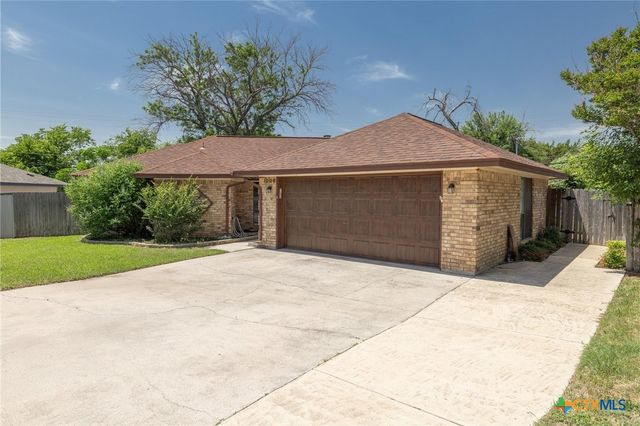 1008 Woodshadows Drive, Harker Heights, TX 76548