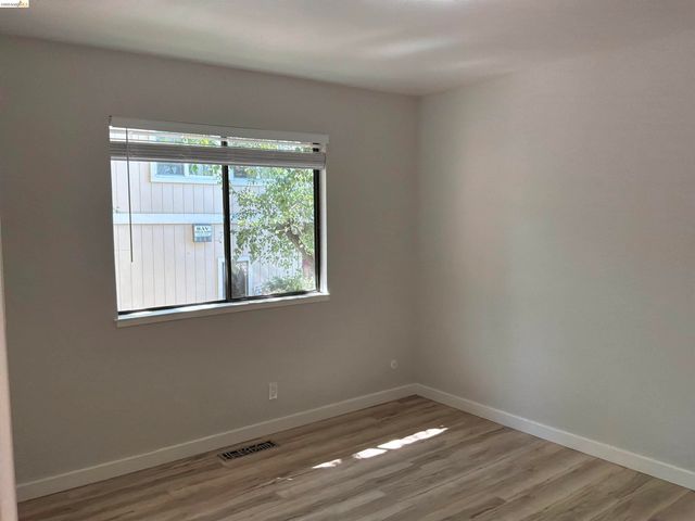 2281 Yale St, Martinez, CA 94553