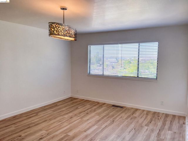 2281 Yale St, Martinez, CA 94553