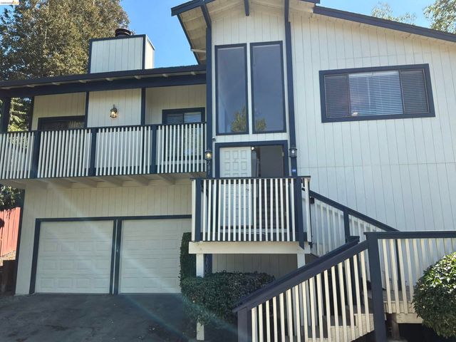 2281 Yale St, Martinez, CA 94553