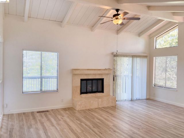 2281 Yale St, Martinez, CA 94553