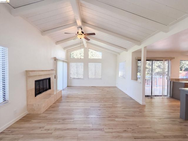 2281 Yale St, Martinez, CA 94553