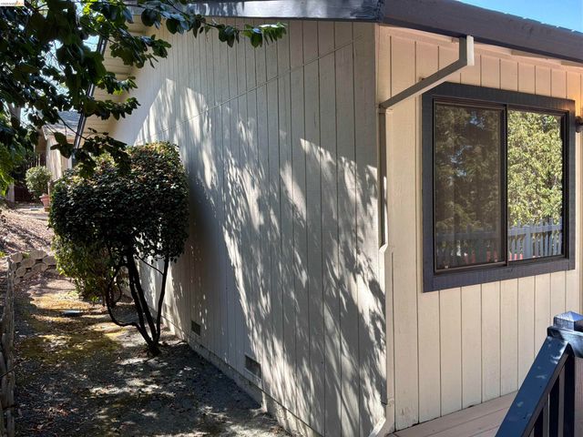 2281 Yale St, Martinez, CA 94553