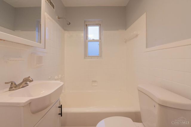 735 Elberon Avenue, Cincinnati, OH 45205