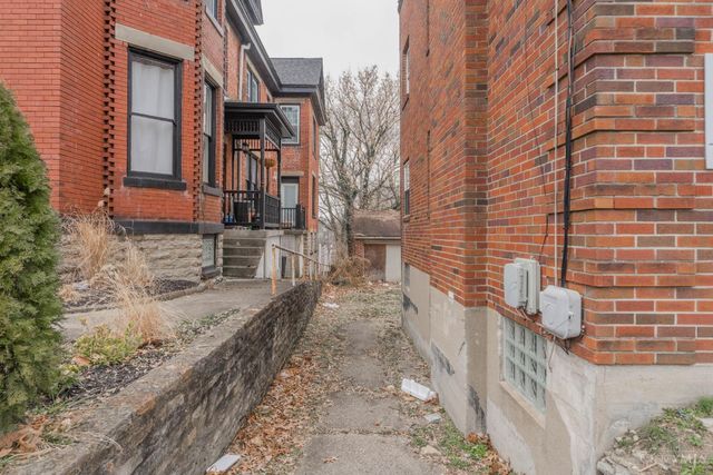 735 Elberon Avenue, Cincinnati, OH 45205