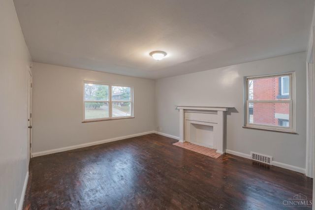 735 Elberon Avenue, Cincinnati, OH 45205