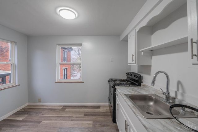 735 Elberon Avenue, Cincinnati, OH 45205