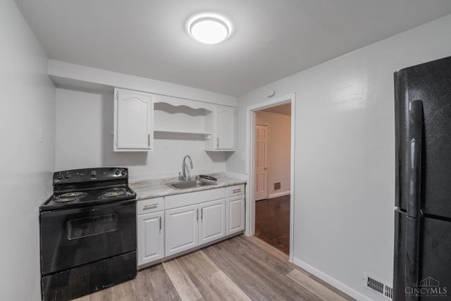 735 Elberon Avenue, Cincinnati, OH 45205