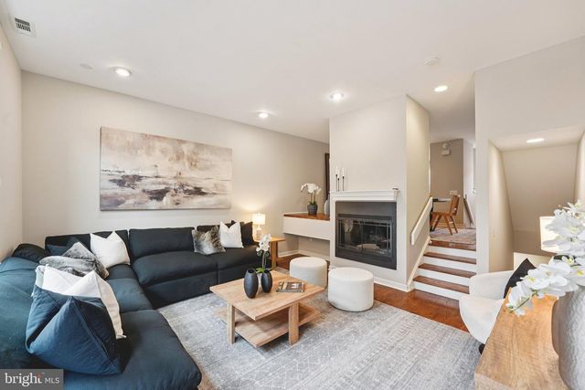 816 N NEWKIRK ST, Philadelphia, PA 19130