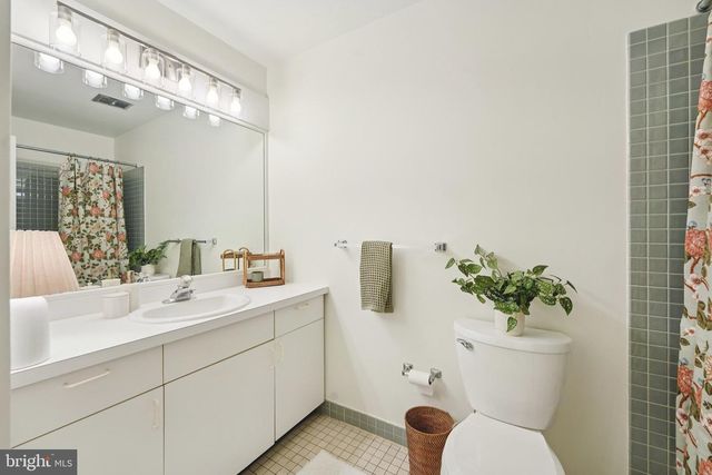 816 N NEWKIRK ST, Philadelphia, PA 19130