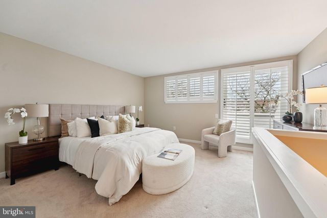 816 N NEWKIRK ST, Philadelphia, PA 19130