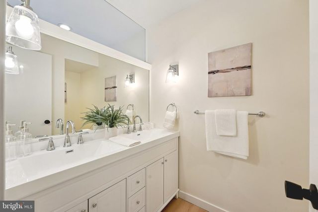 816 N NEWKIRK ST, Philadelphia, PA 19130