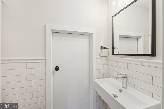 816 N NEWKIRK ST, Philadelphia, PA 19130