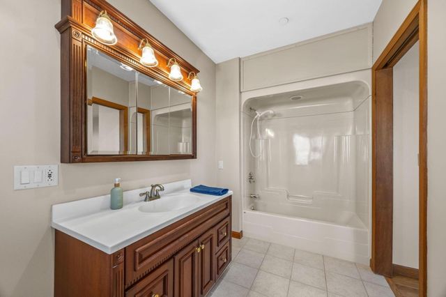 12 Groveland Street, Buzzards Bay, MA 02532